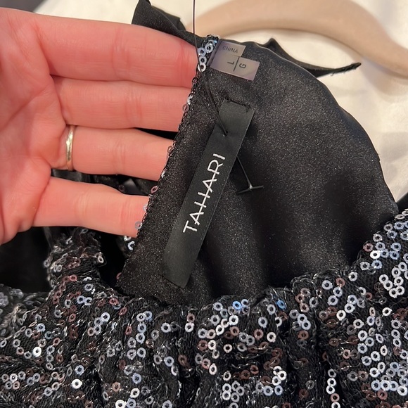 Tahari Sequins blouse - Picture 5 of 5